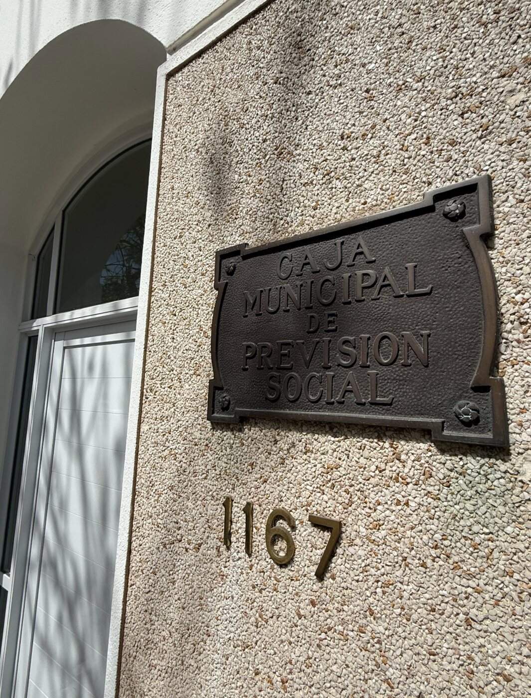 Placa de la Caja Municipal de Previsión Social